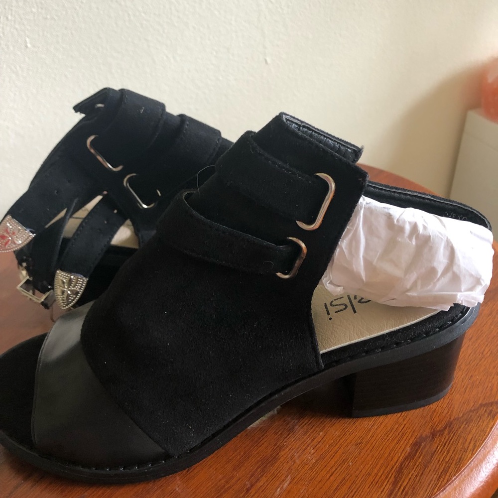 Black silver detailed shoes